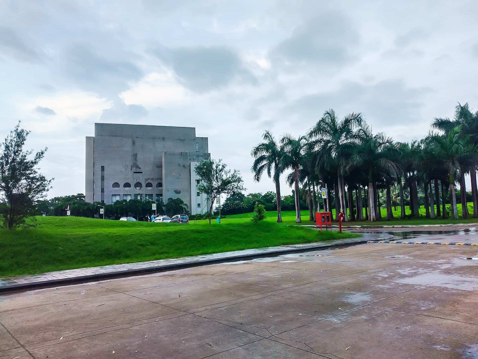 Marwadi University campus overview