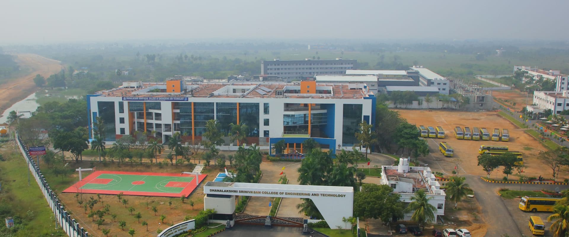 Dhanalakshmi Srinivasan College of Engineering and Technology campus overview