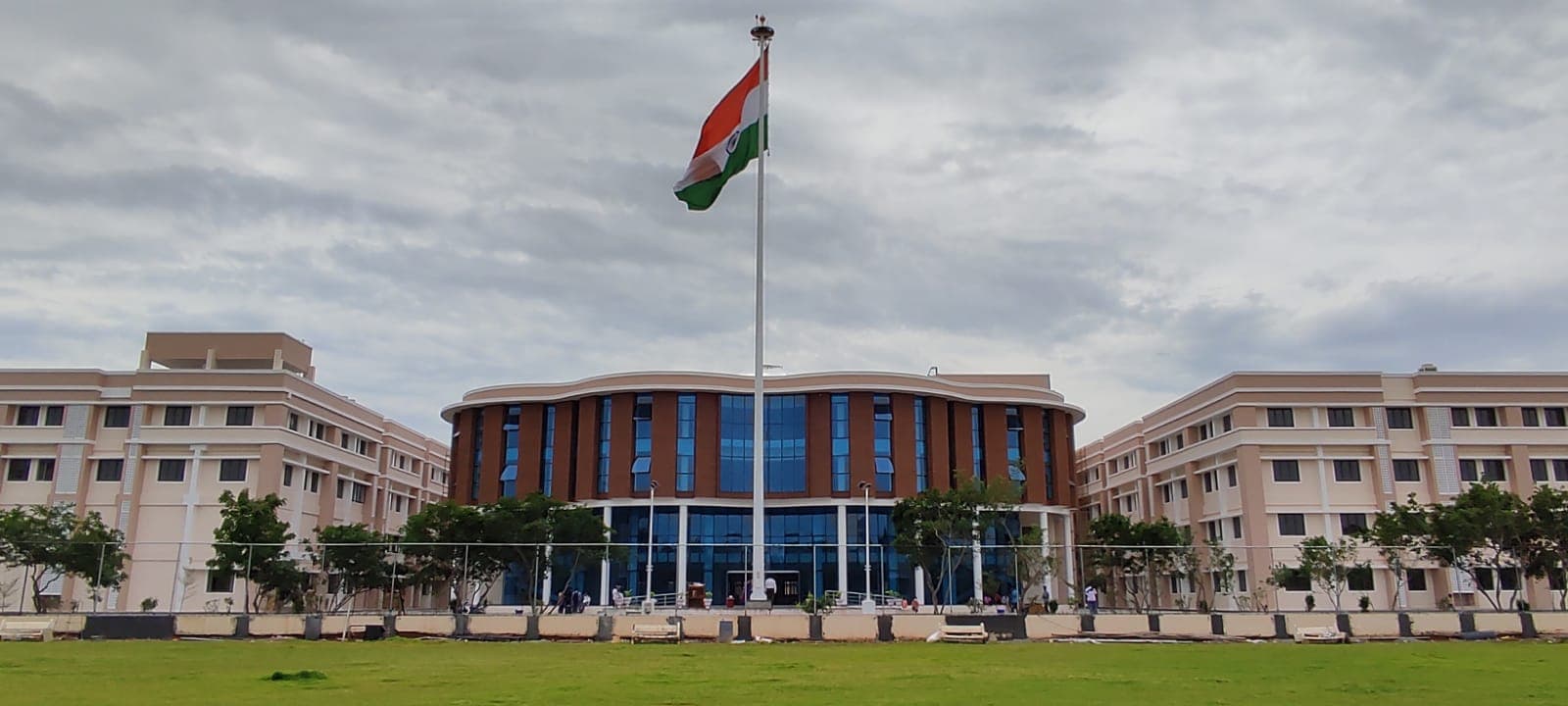 Shanmugha Arts, Science, Technology & Research Academy campus overview