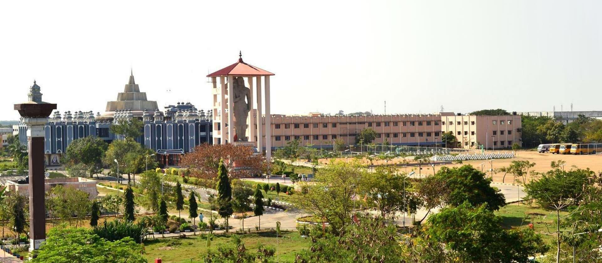 Sri Chandrasekharendra Saraswathi Viswa Mahavidyalaya campus overview